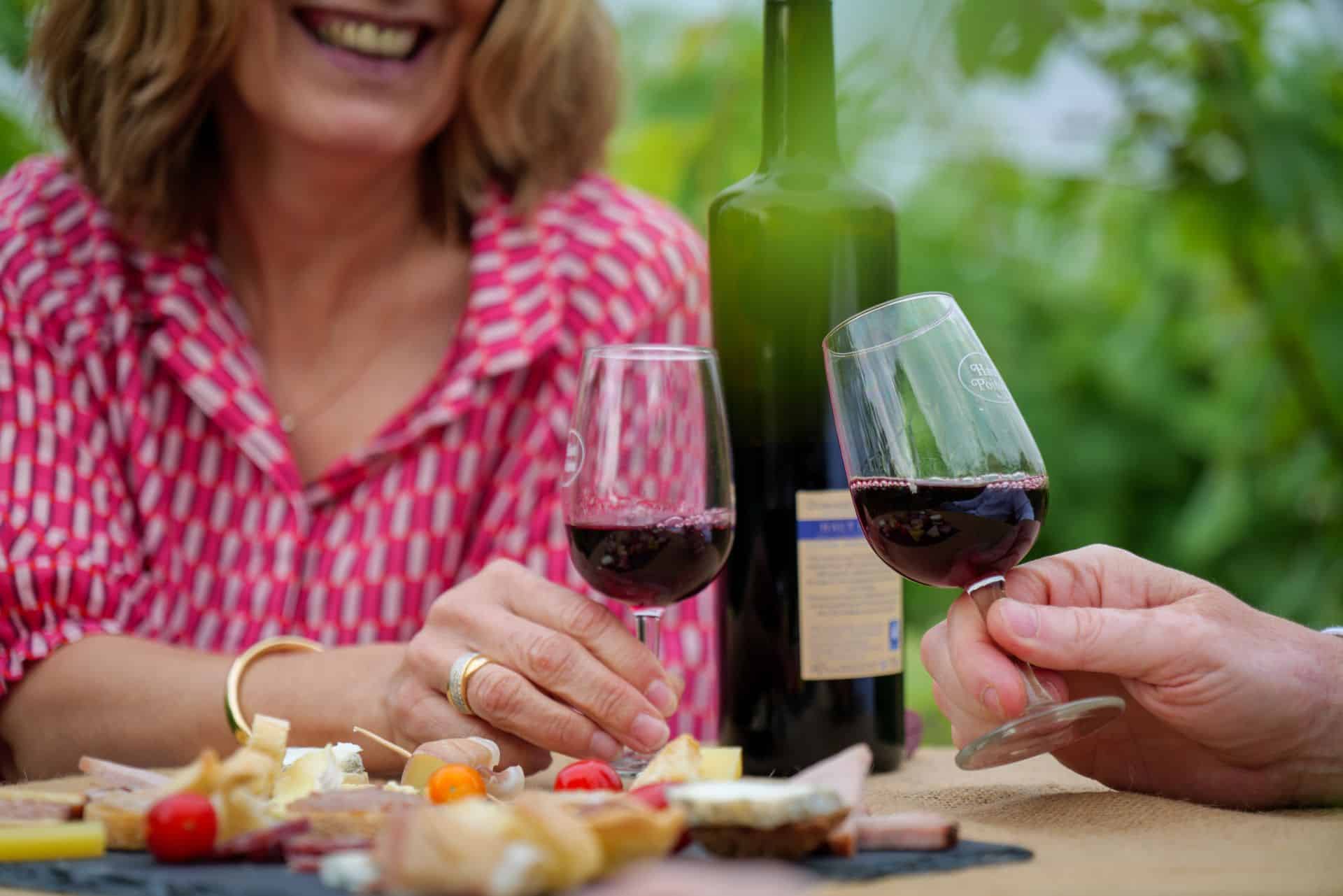 Verres de vins au Domaine de Villemont